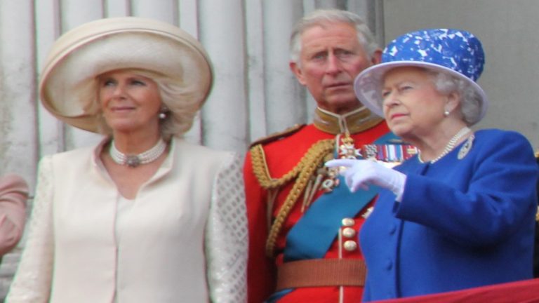 Nella famiglia reale non sono tutte rose e fiori: ecco cosa farebbe Camilla