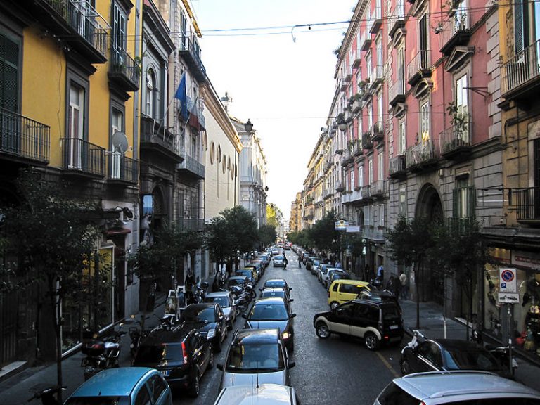Napoli, via Duomo sconvolta – La moglie della vittima: “Sono disperata”