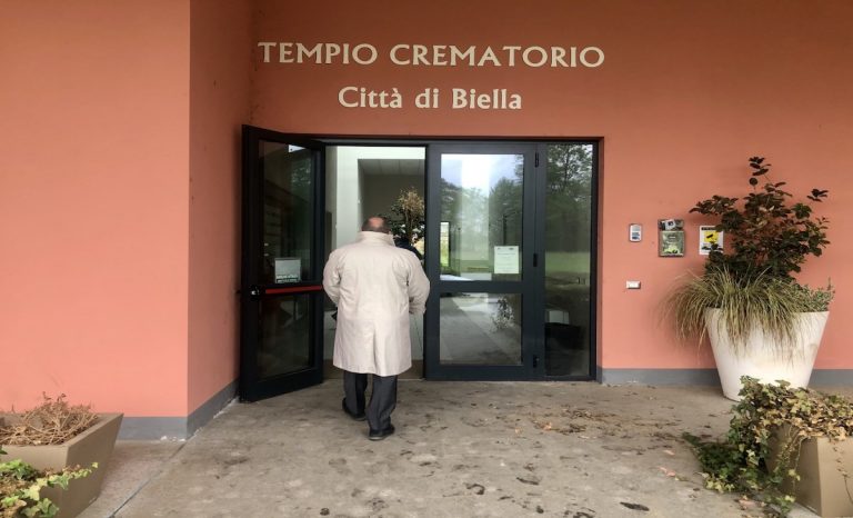 Biella: tempio crematorio dello scandalo passa alla Protezione Civile